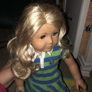 Lanie 2010 &book w/ packaging &outfit